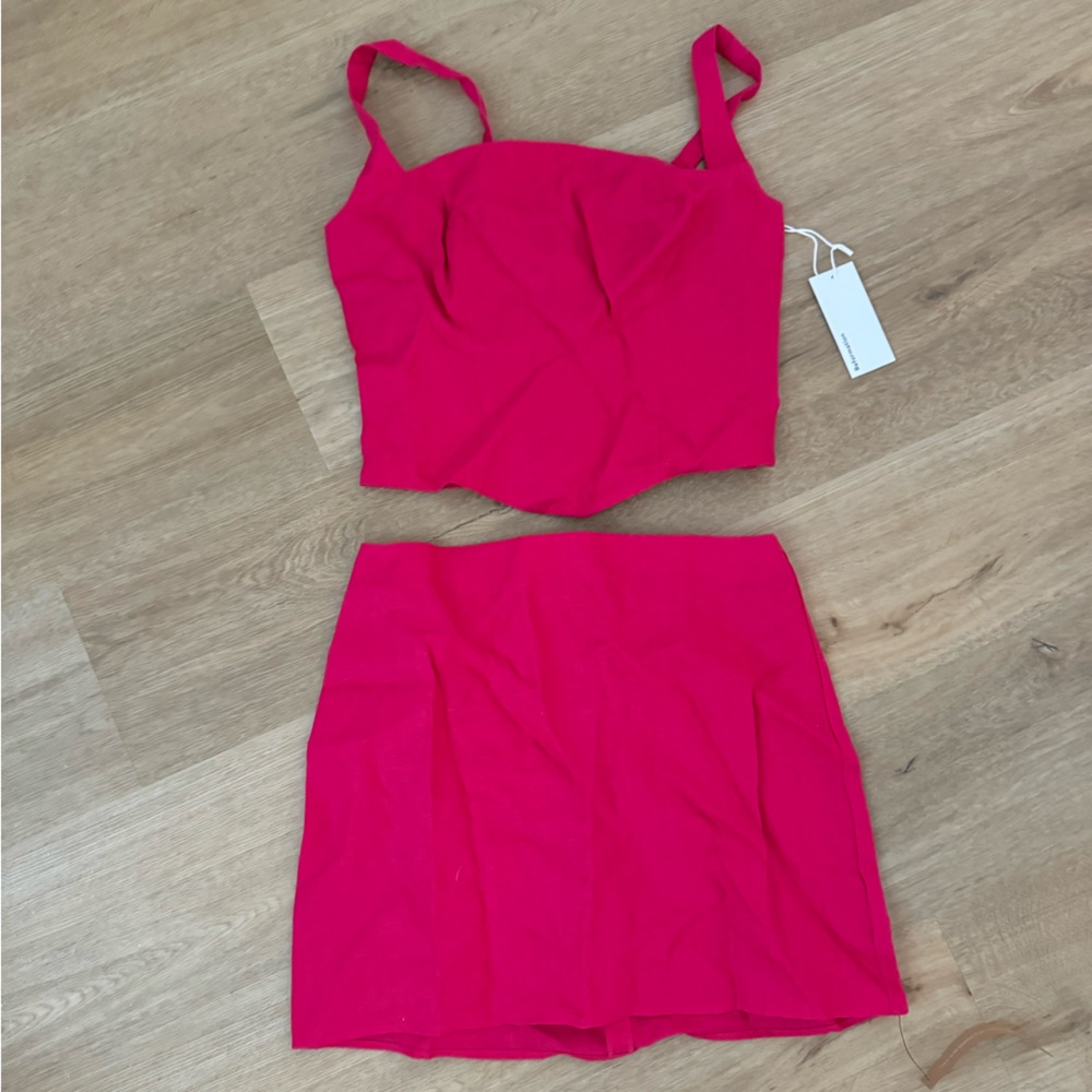NWT Reformation set. Size 6.